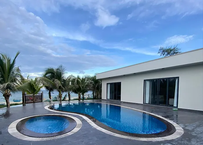Lang Chai Beachfront Biệt thự *